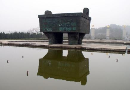 告诉你石门峰公墓墓地价格大概多少钱？